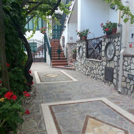 Residenza Antico Borgo Del Pozzo Aparthotel Tramonti Eksteriør bilde
