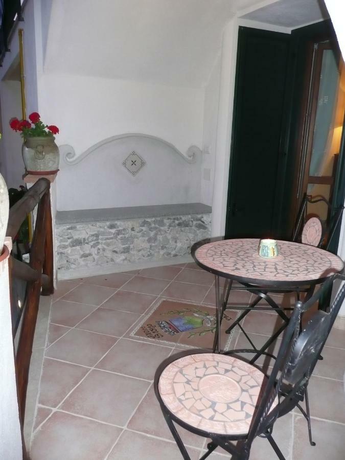 Residenza Antico Borgo Del Pozzo Aparthotel Tramonti Eksteriør bilde